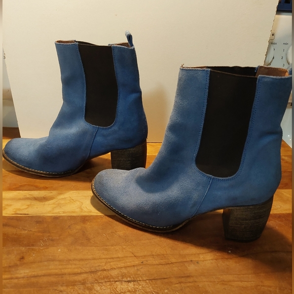 Jeffrey Campbell Blue suede boots - Picture 2 of 4